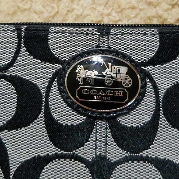 Authentic COACH Signature Wristlet - Picture 2 of 8